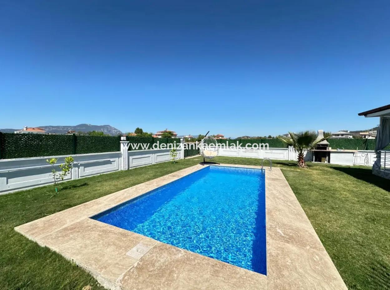 Okçular Mah Full Eşyalı Kiralık  2+1 Tam Mustakil Villa