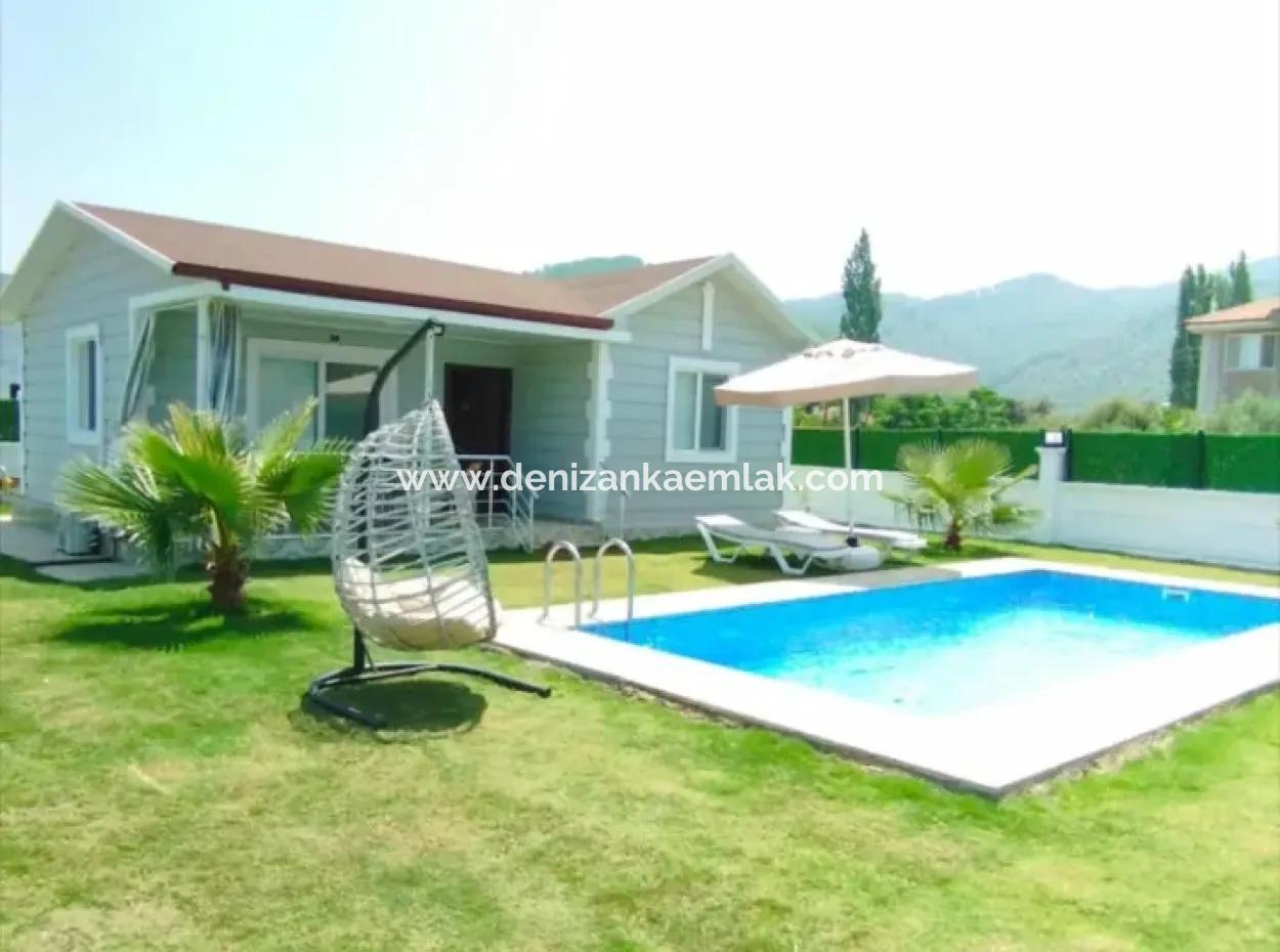 Okçular Mah Full Eşyalı Kiralık  2+1 Tam Mustakil Villa