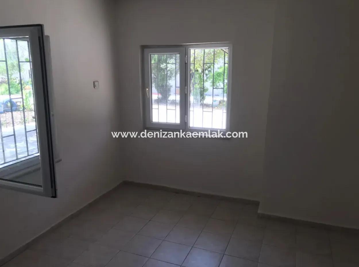 Ortaca Dikmekavak Mah.kiralık 800 M² Arsa İçinde 2+1 Yarı Mustakil Ev