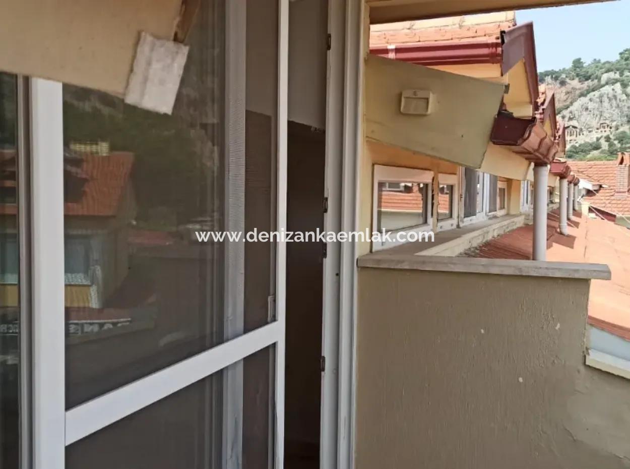 Dalyan Merkezde Kiralık 2+1 Çatı Kat